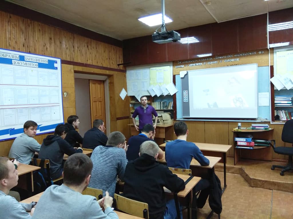 В Новосибирском промышленном колледже говорили о 5 секретах настоящего мужчины